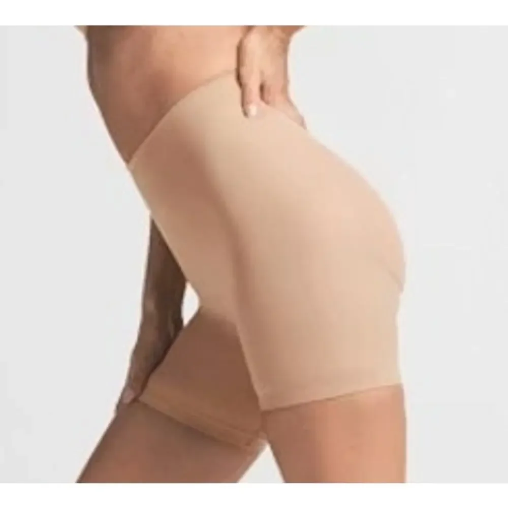 Nwt SKIMS Everyday Sculpt Mid Thigh Shorts Size M Clay SH-SHO-2152
